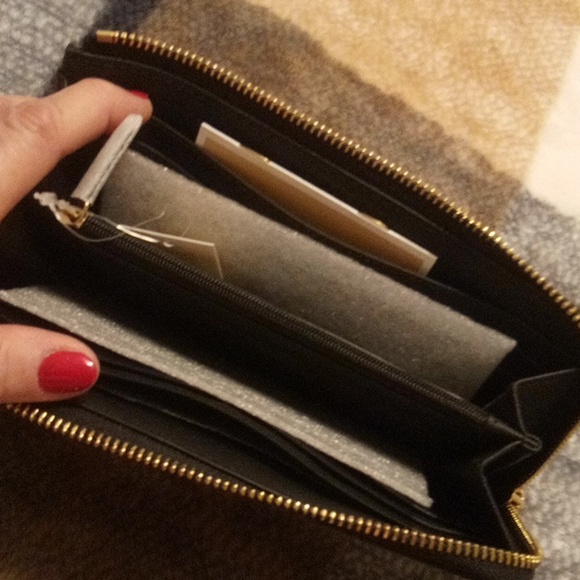 NWT $298💕 MICHAEL KORS Jet Set Travel 3/4 Zip Around Black Leather Wallet! - Picture 4 of 10